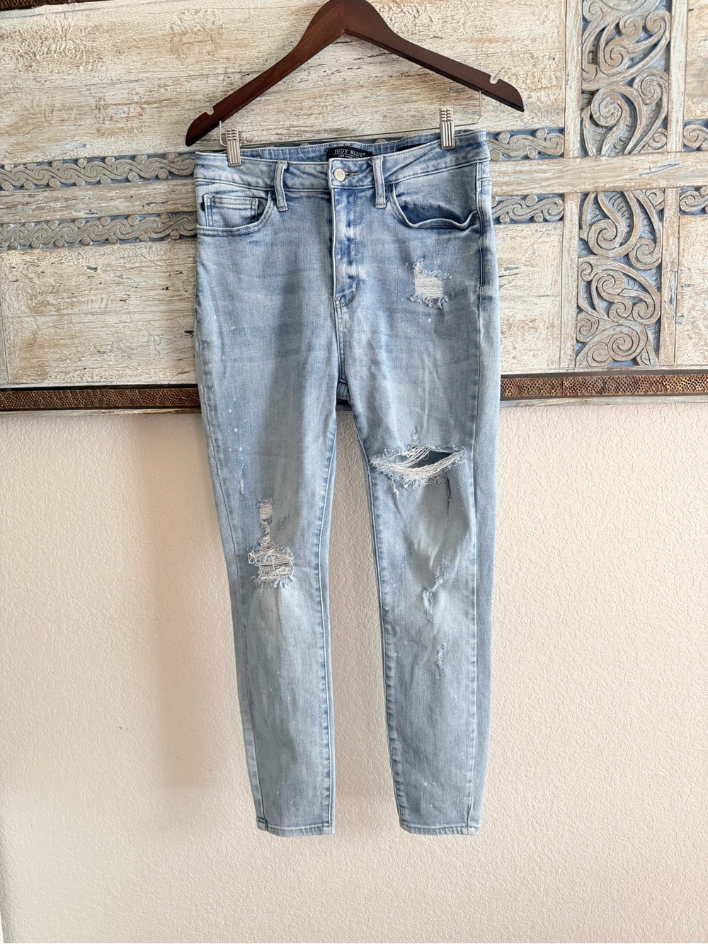 Judy Blue Light Wash Distressed Women's Jeans